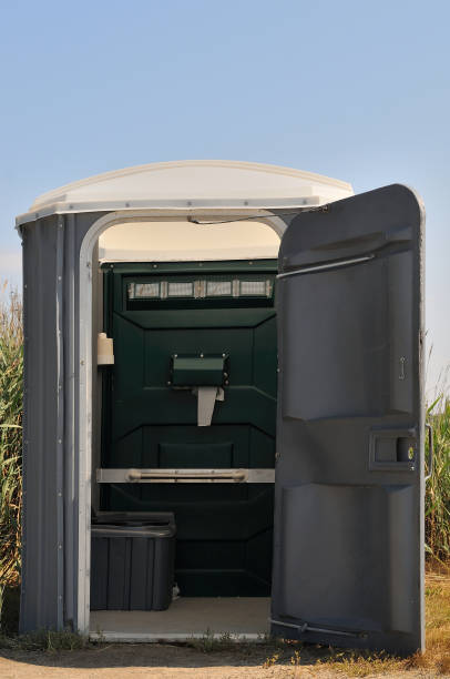 Best Portable restroom trailer rental  in Parlier, CA